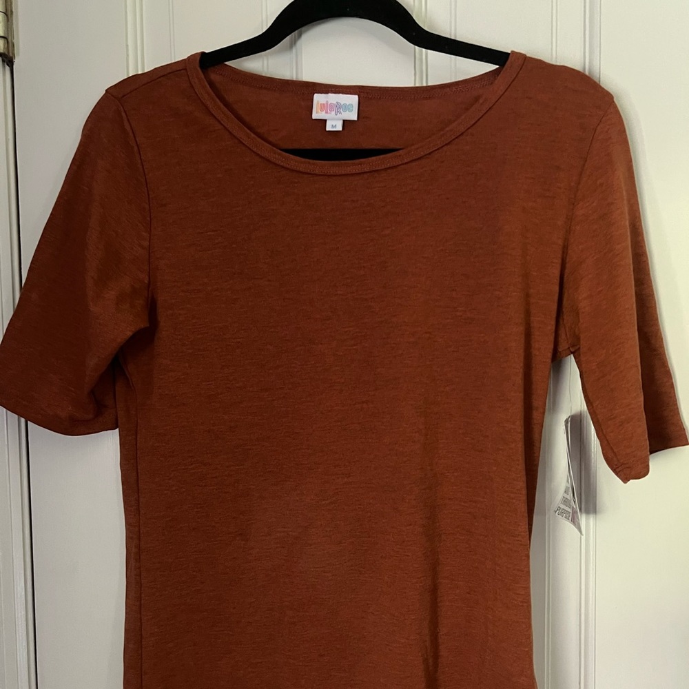 Lularoe Gigi Top Medium NWT